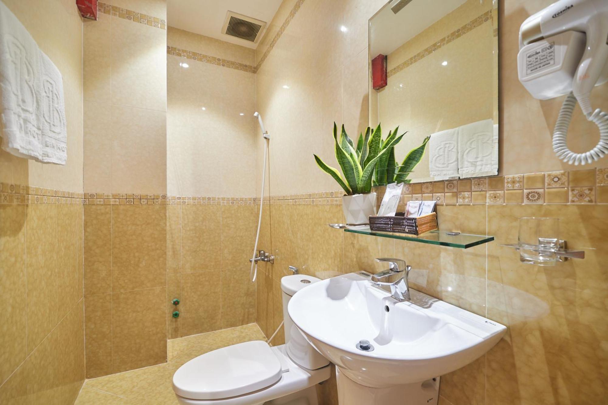 Khách sạn Bin Bin 2 - Gần Him Lam Q.7 *